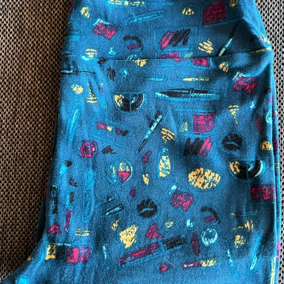 LuLaRoe Pants - LuLaRoe OS Leggings